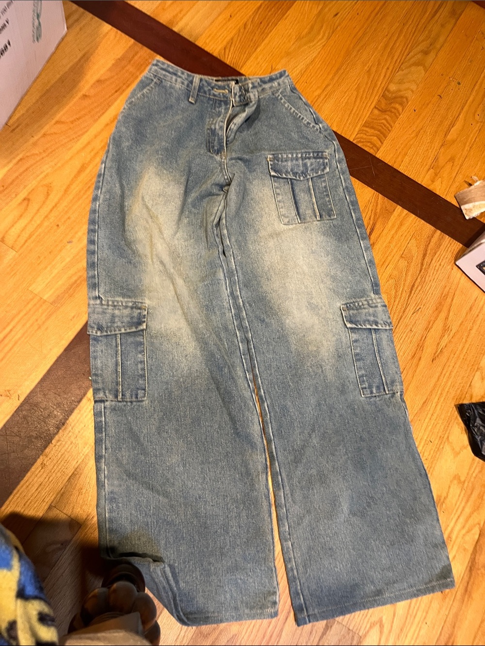 Men's Wide-Leg Denim Cargo Jeans in Light Blue